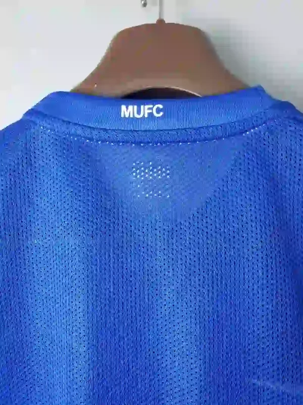 2007-2008 Manchester United Jersey retro kit - Image 7