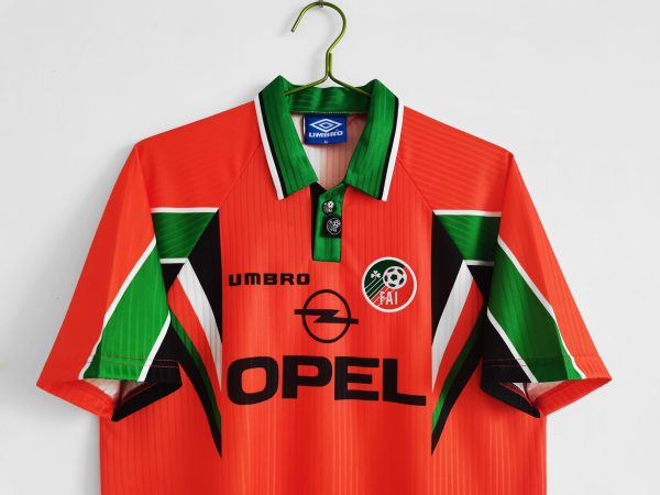 1997/98 Ireland Retro kit - Image 5
