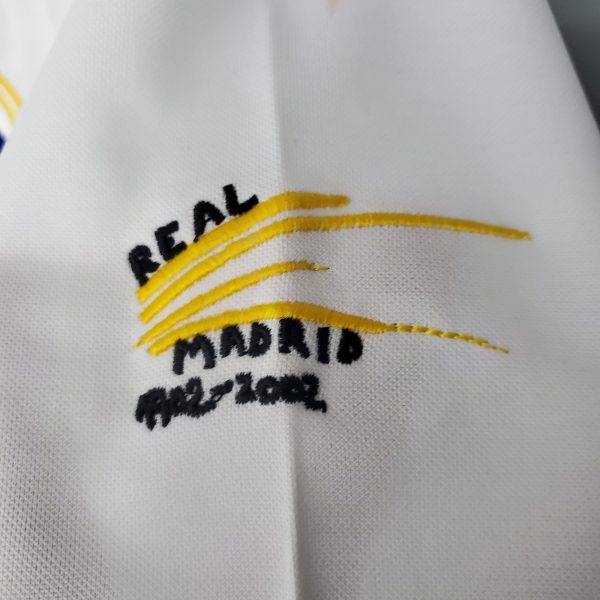 2002/03 Real Madrid White kit - Image 4