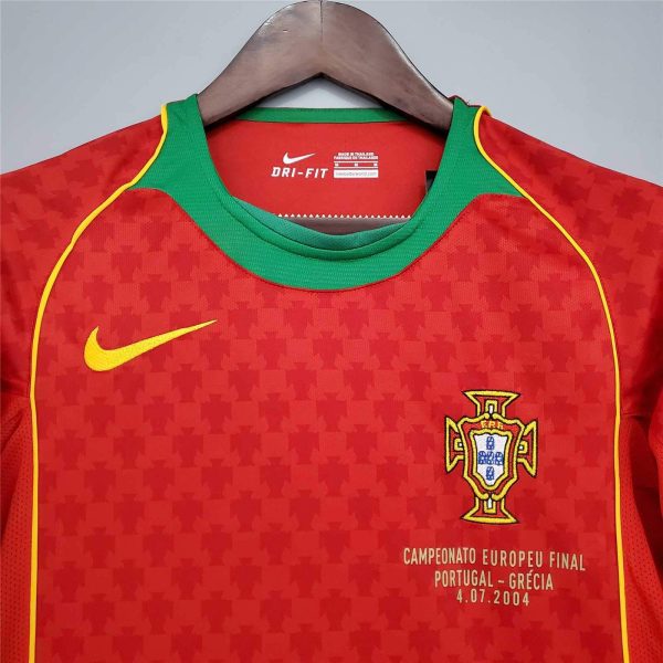 2004 Portugal Home kit - Image 8