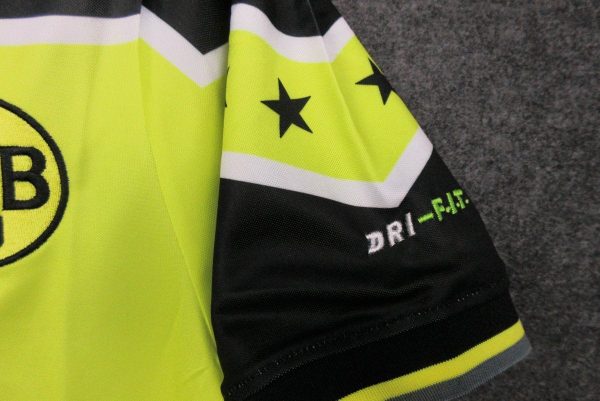1997-1998 Borussia Dortmund Home kit - Image 2