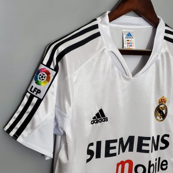 2004-2005 Real Madrid Home retro kit - Image 3