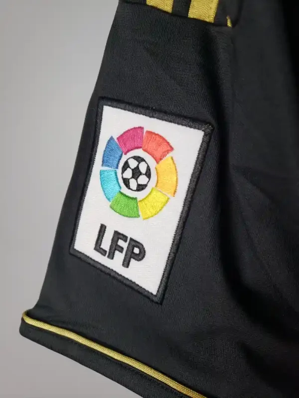 2012 Real Madrid Jersey retro kit - Image 7