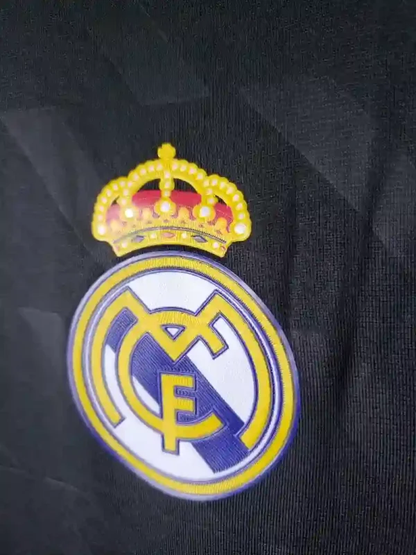 2012 Real Madrid Jersey retro kit - Image 3
