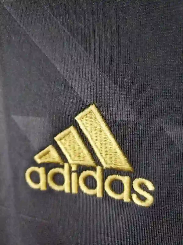 2012 Real Madrid Jersey retro kit - Image 2