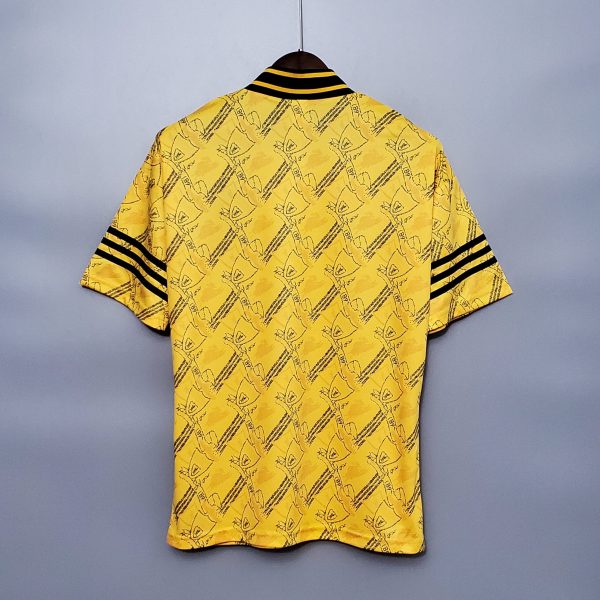 1994-1996 Liverpool third away retro kit - Image 3