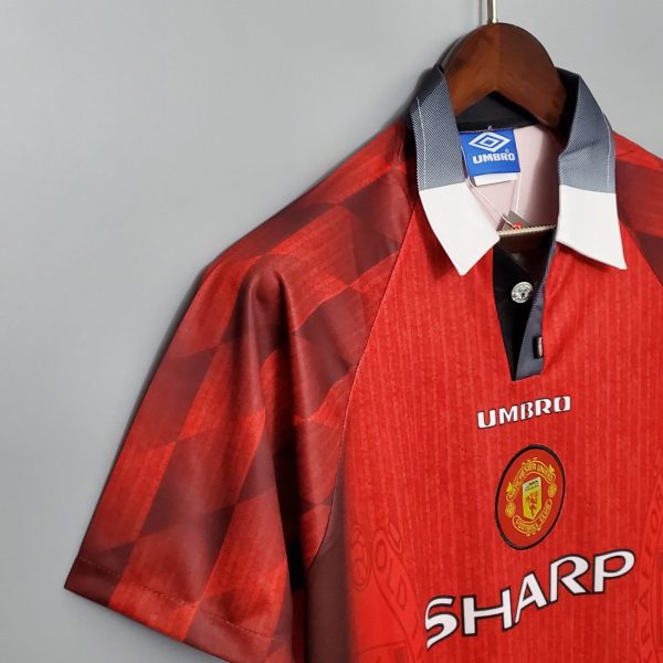 1996-1997 Man United home retro kit - Image 4