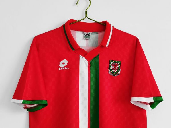1996-1998 Wales Home kit - Image 6