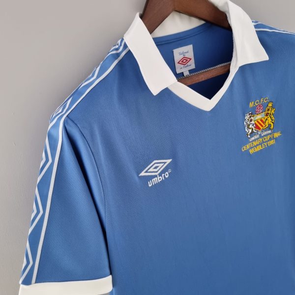 1981/82 Manchester City Finals retro kit - Image 7