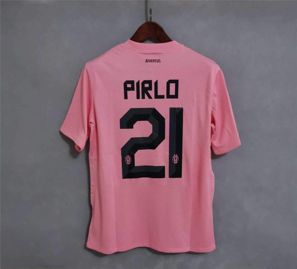 2011/12 Juventus Away kit - Image 2