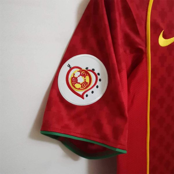 2004 Portugal Home kit - Image 5