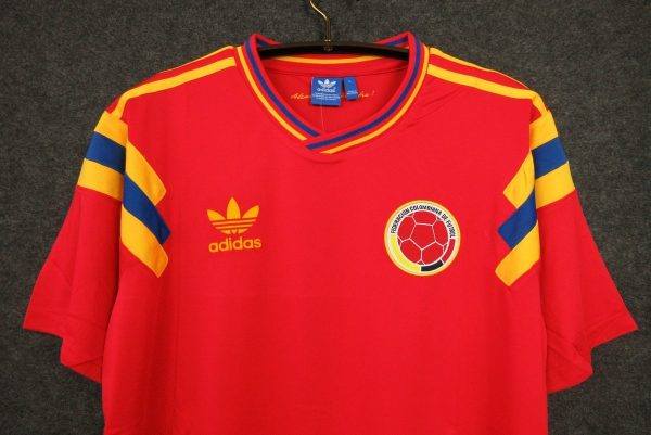 1990 Colombia away retro kit - Image 5