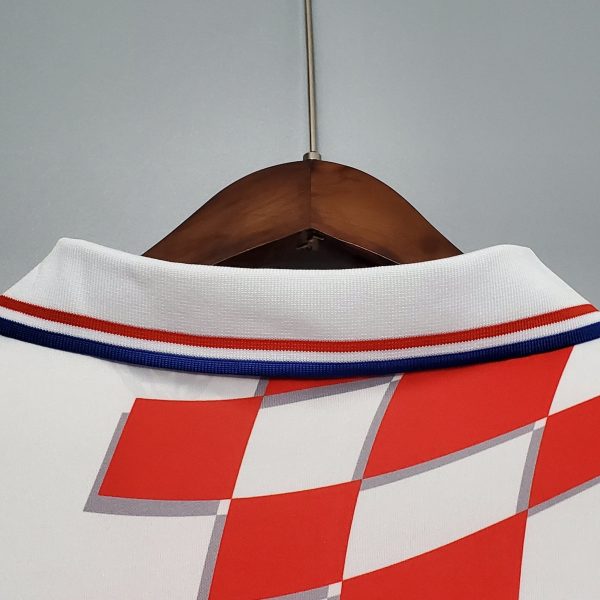 1998 Croatia home retro kit - Image 4