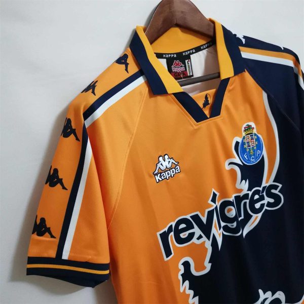 1997-98 FC Porto Home kit - Image 3