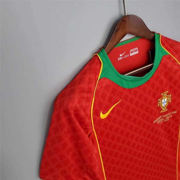 2004 Portugal Home kit - Image 9