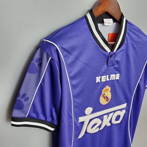 1997-1998 Real Madrid away retro kit - Image 3