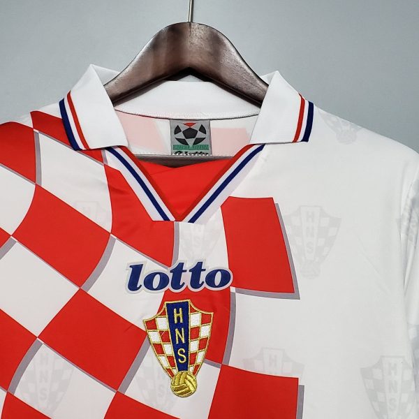 1998 Croatia home retro kit - Image 3