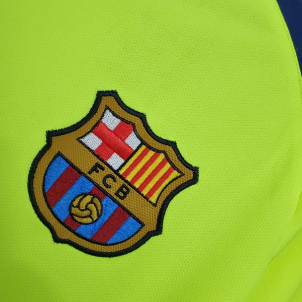 2005/06 Barcelona away kit - Image 3