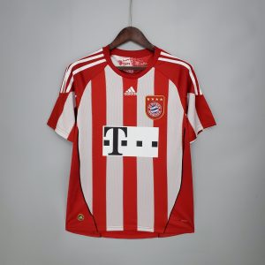 2010/11 Bayern Munich Home kit