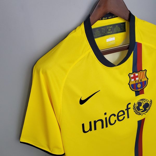 2008/09 Barcelona away kit - Image 4