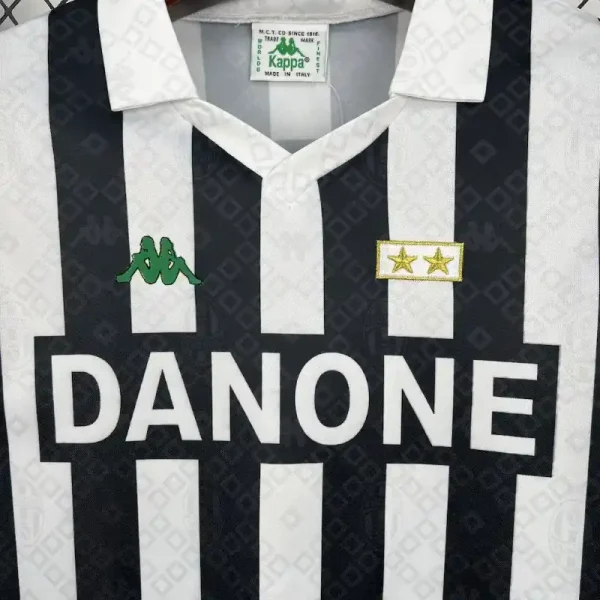 1992-1994 Juventus Jersey retro kit - Image 5