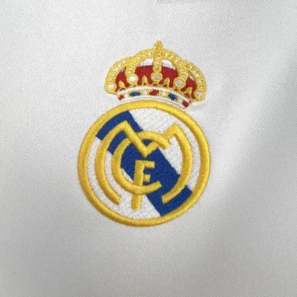 2001-2002 Real Madrid UCL Jersey retro kit - Image 3