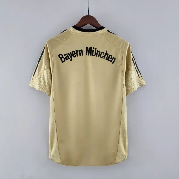 2004-2005 Bayern Munich Jersey retro kit - Image 7