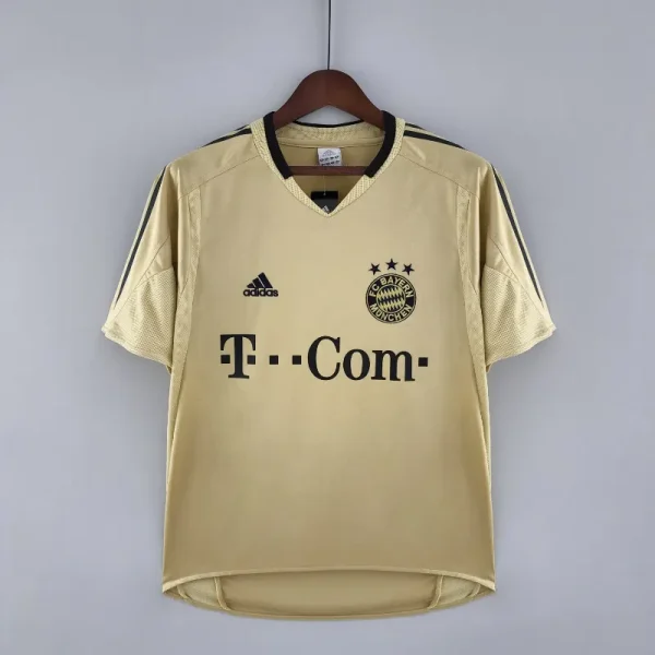 2004-2005 Bayern Munich Jersey retro kit