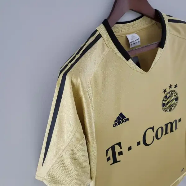 2004-2005 Bayern Munich Jersey retro kit - Image 2
