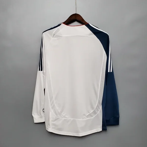 2006-2007 Long Sleeve Liverpool Jersey retro kit - Image 6