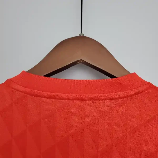 2010-2011 Liverpool Jersey retro kit - Image 2