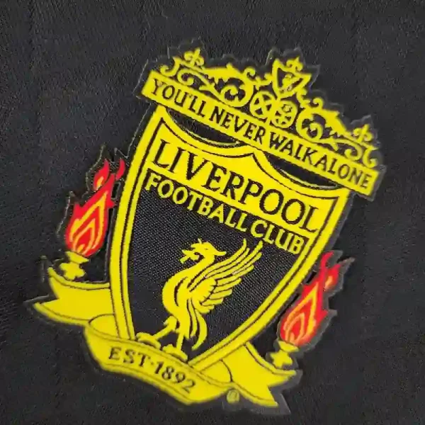 2010-2011 Liverpool Third retro kit - Image 9