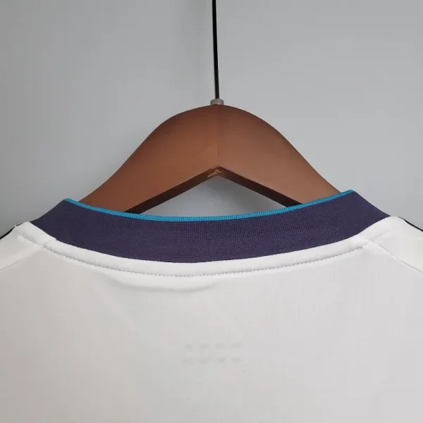 2012-2013 Real Madrid Jersey retro kit - Image 4