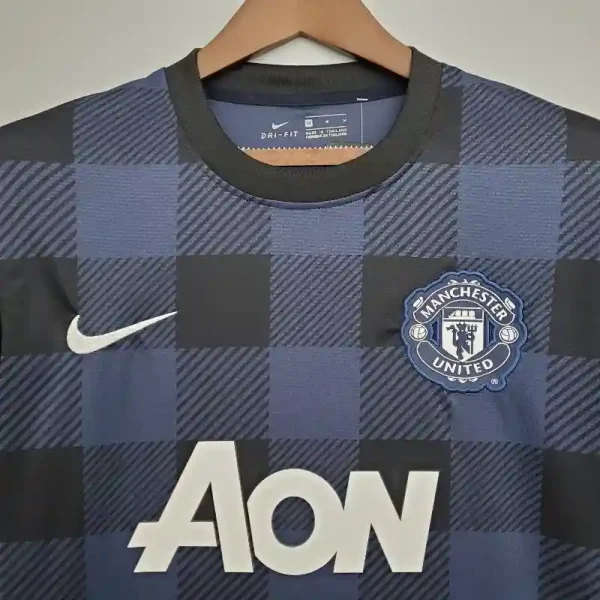 2013-2014 Manchester United Third retro kit - Image 7