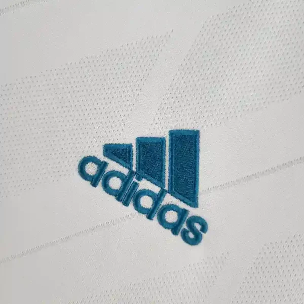 2017-2018 Real Madrid Jersey retro kit - Image 5