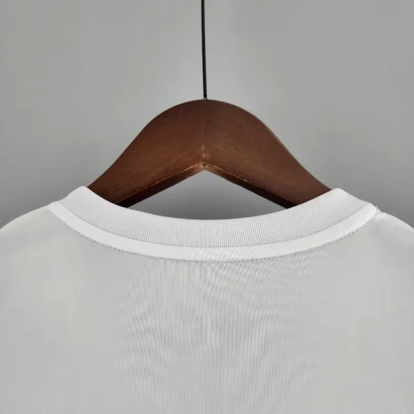 2017-2018 Real Madrid Jersey retro kit - Image 7
