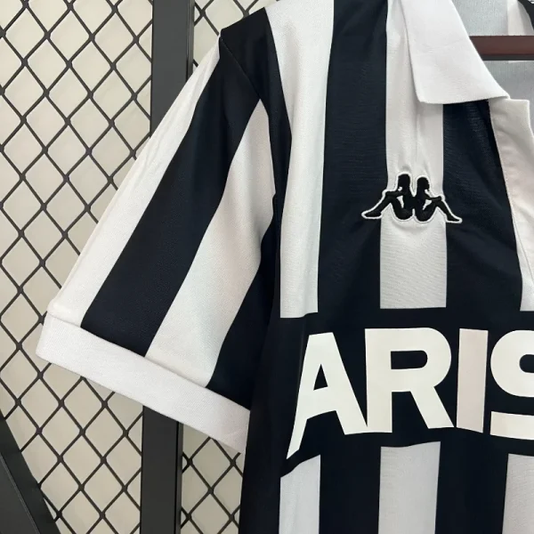 1984-1985 Juventus Jersey retro kit - Image 5