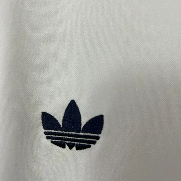 1984-1985 Real Madrid Jersey retro kit - Image 2