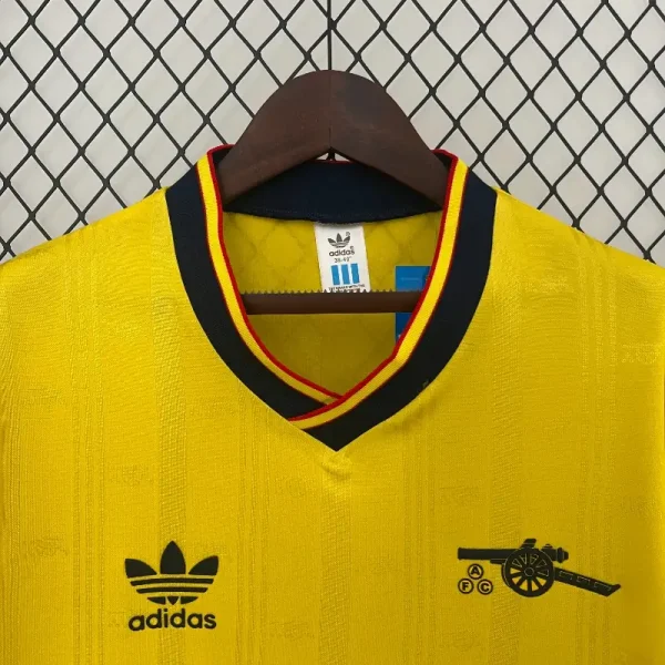 1986-1988 Arsenal Jersey retro kit - Image 4