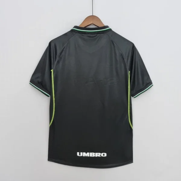 1988 Manchester United Jersey retro kit - Image 4