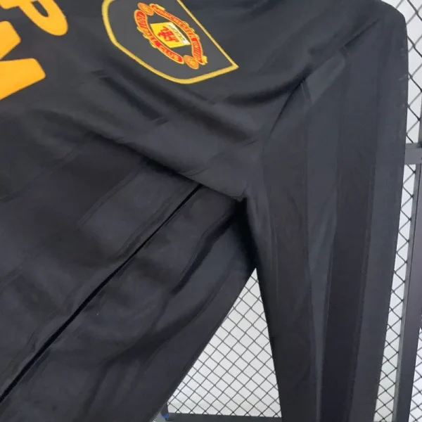 1993-1995 Long Sleeve Manchester United Jersey retro kit - Image 5