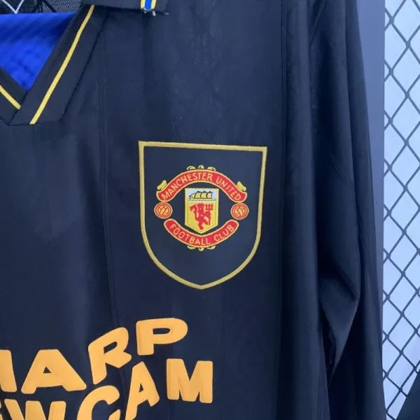 1993-1995 Long Sleeve Manchester United Jersey retro kit - Image 3