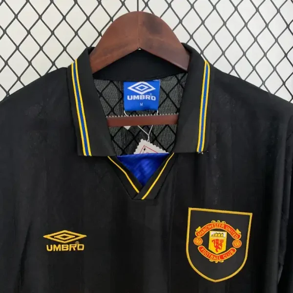 1993-1995 Long Sleeve Manchester United Jersey retro kit - Image 4