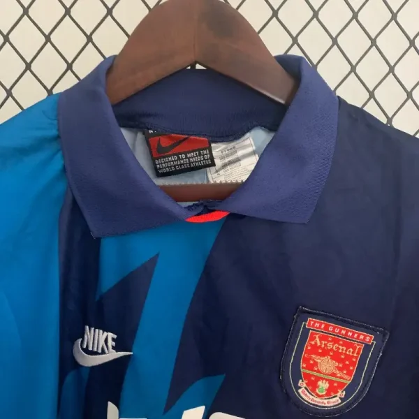 1995-1996 Arsenal Long Sleeve Jersey retro kit - Image 4