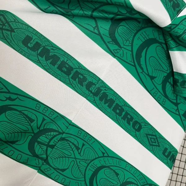 1995-1997 Celtic Jersey retro kit - Image 5