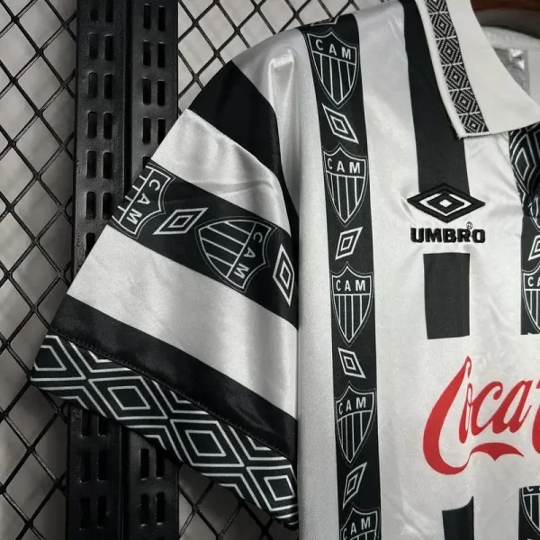 1995 Atlético Mineiro Jersey retro kit - Image 2