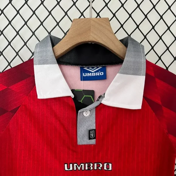 1996-1997 Kids Manchester United Jersey retro kit - Image 3