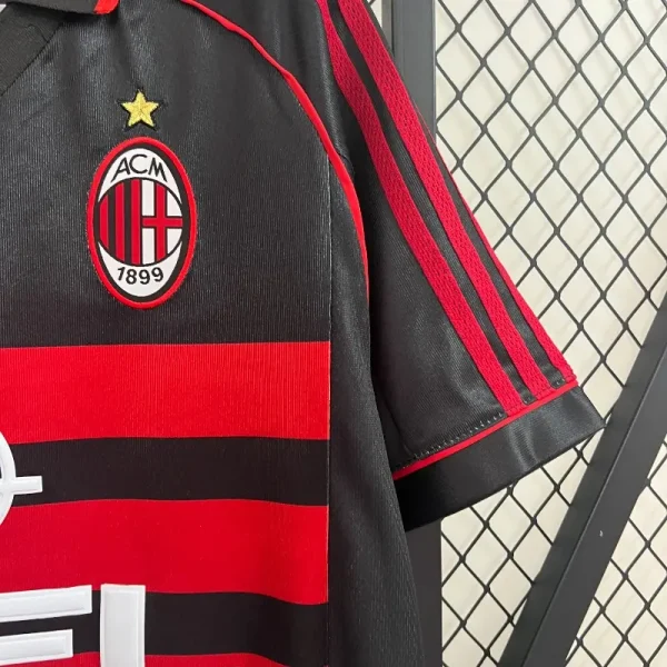 1998-1999 AC Milan Second retro kit - Image 5