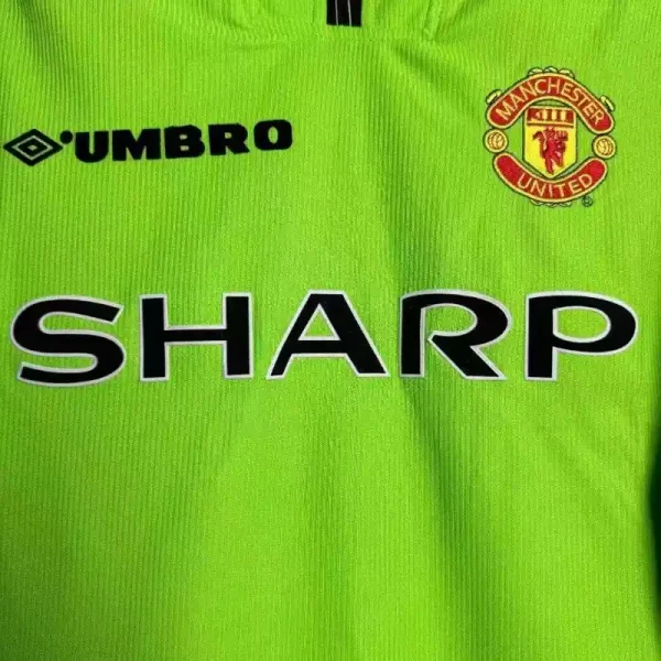 1998-1999 Manchester United Goalkeeper Long Sleeve Soccer retro kit - Image 4