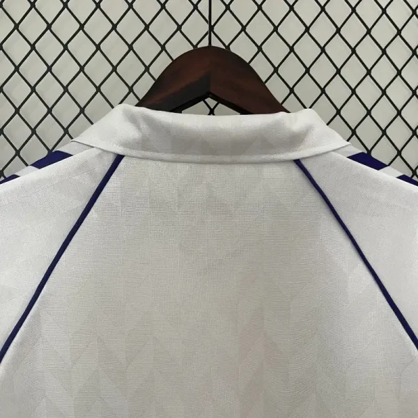 1986-1987 Real Madrid Jersey retro kit - Image 7